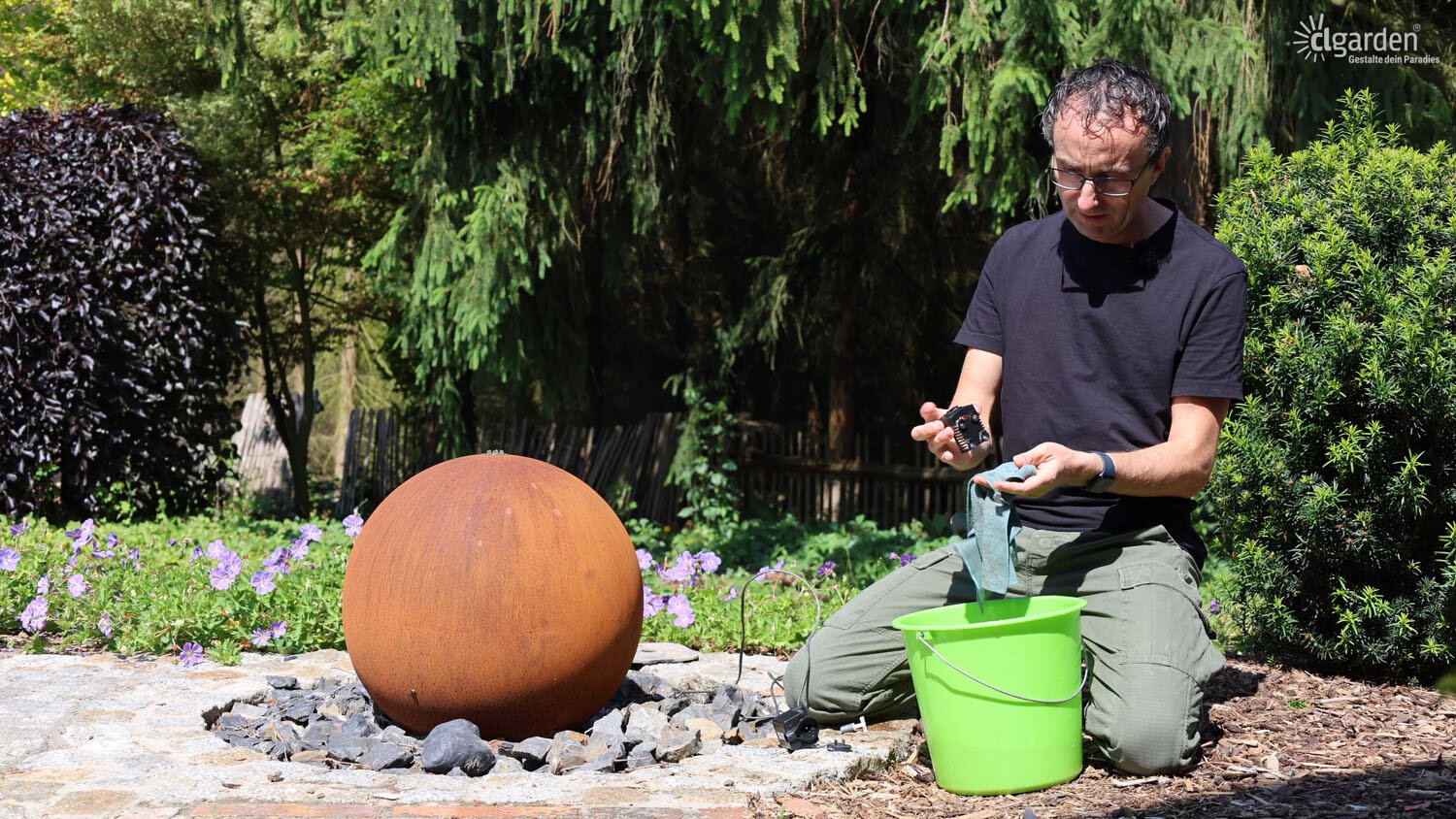 Pumpenkörper und Filterkorb reinigen