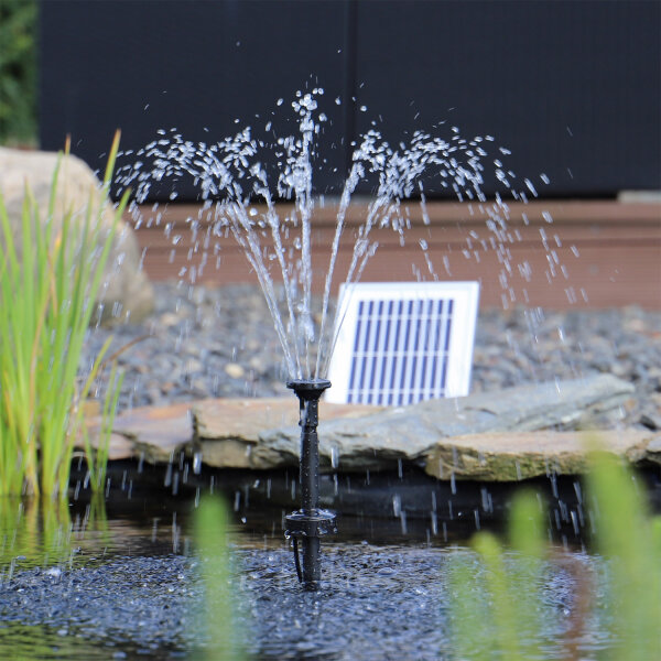 Kleine Solar Pumpe mit Akku und LED Beleuchtung Springbrunnen NKASP4
